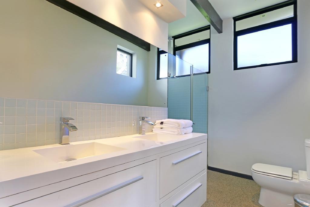 Villa Aqua By Totalstay Cape Town Exterior photo